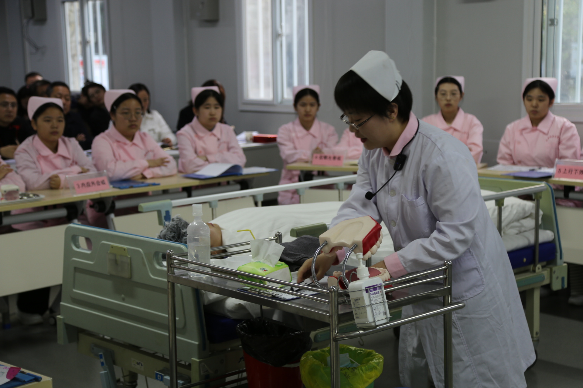 教学第三党支部培育“强基筑梦 立德树人”党建品牌名片——西安市卫生学校党支部品牌建设评比活动(图6)